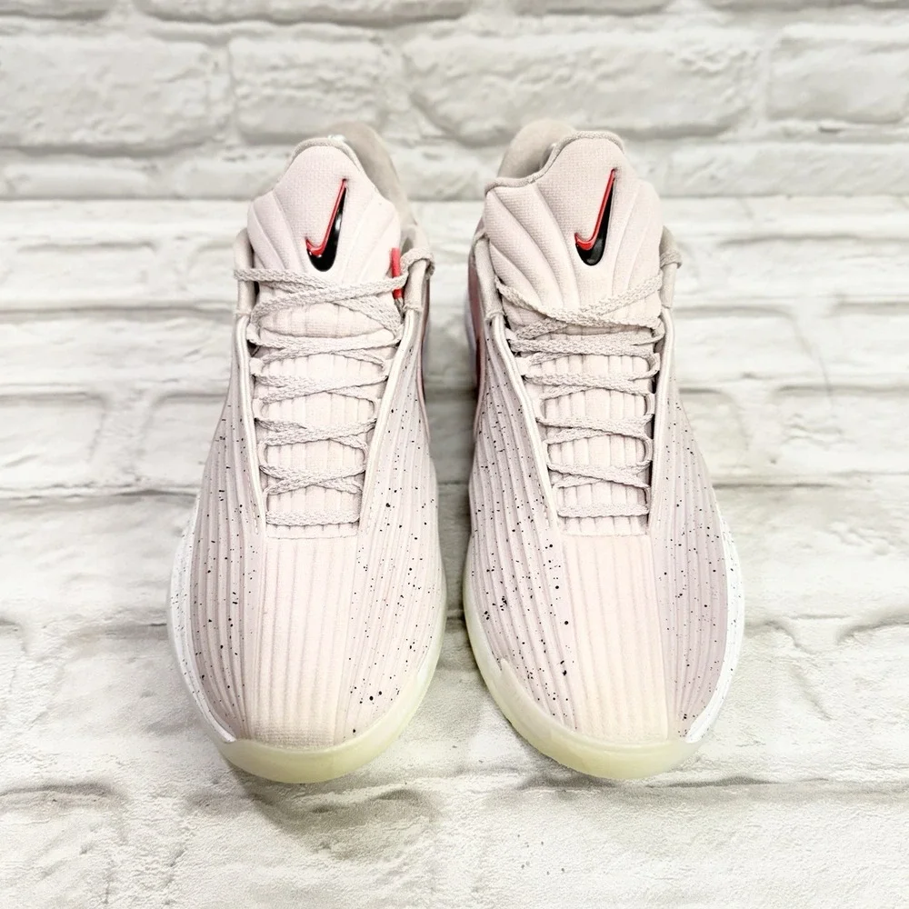Nike zoomx cut